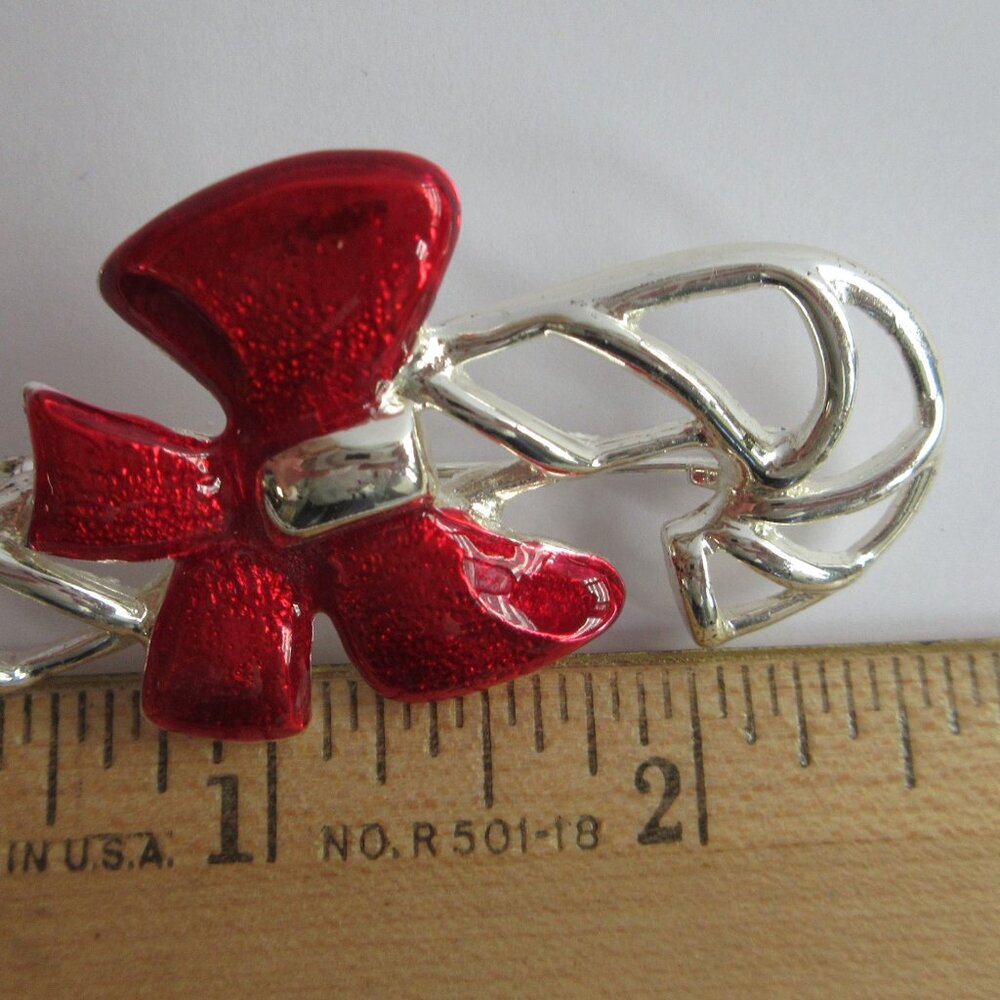 Candy Cane Brooch Pin Enamal Red Bow Holiday Christmas Silver Tone Openwork - Picture 8 of 9